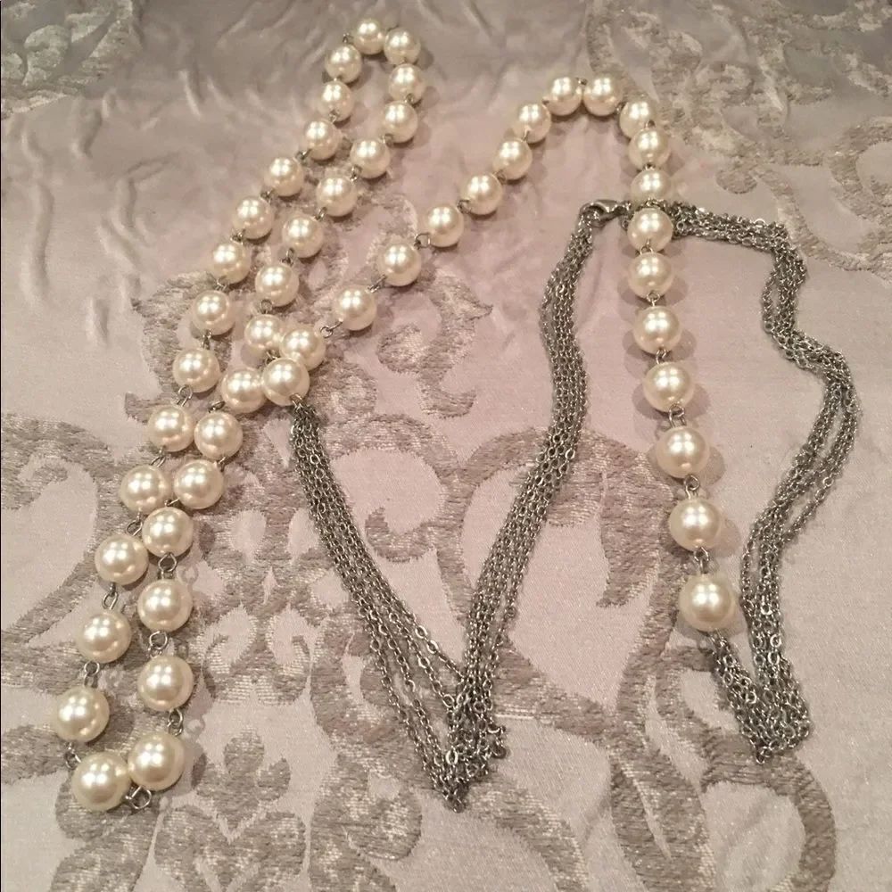 Fun Long Flapper Pearl Strand - Picture 2 of 3